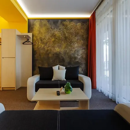 Mayer Superior Apartmanhotel 3*