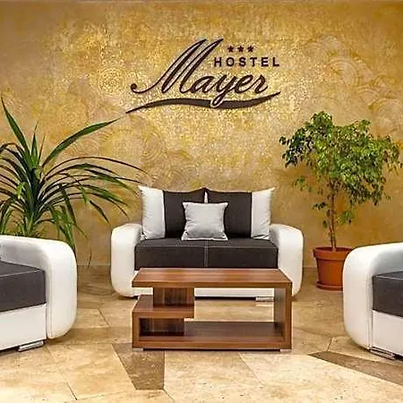 アパートホテル Mayer Superior ヴェスプレーム